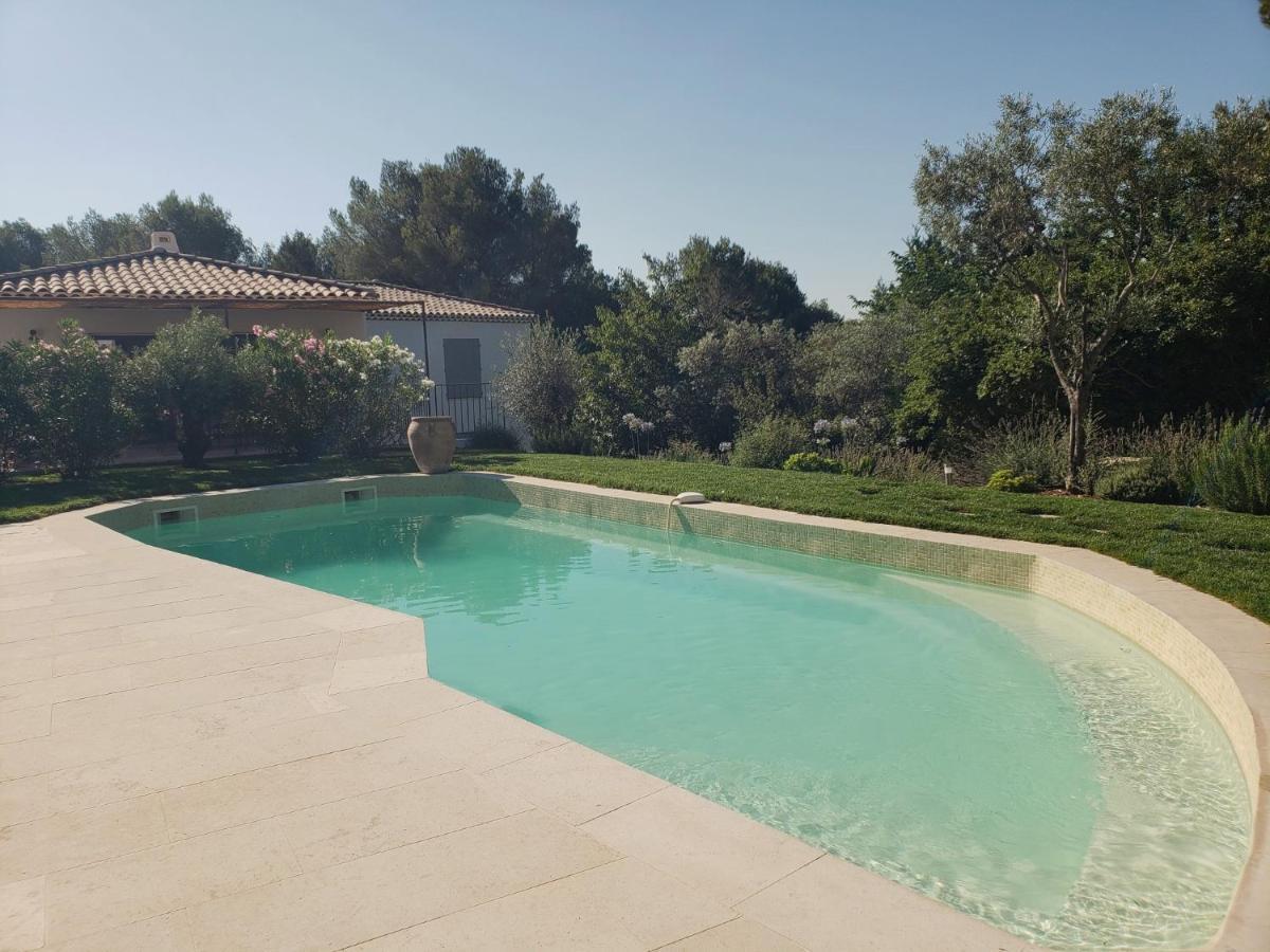 ÉguillesLa Bastide D'Alix住宿加早餐旅馆 外观 照片
