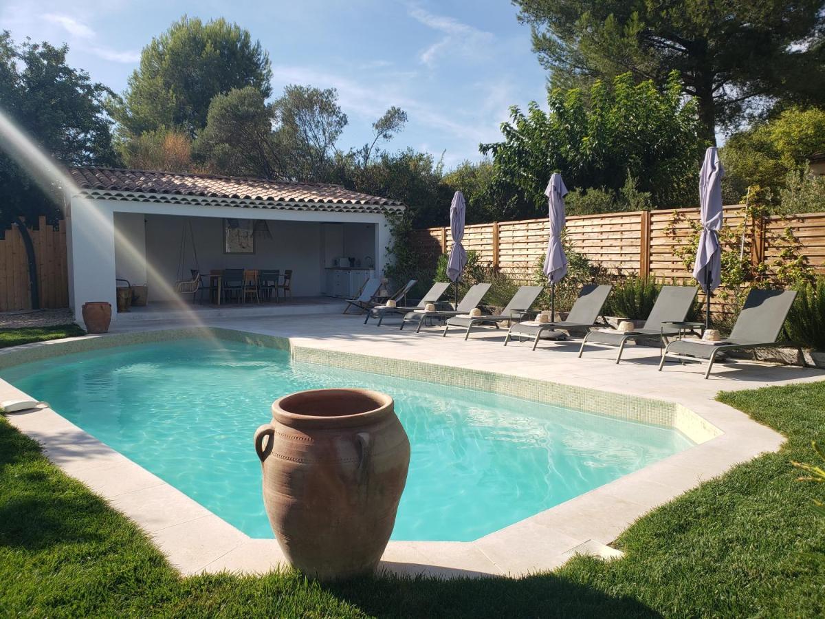 ÉguillesLa Bastide D'Alix住宿加早餐旅馆 外观 照片