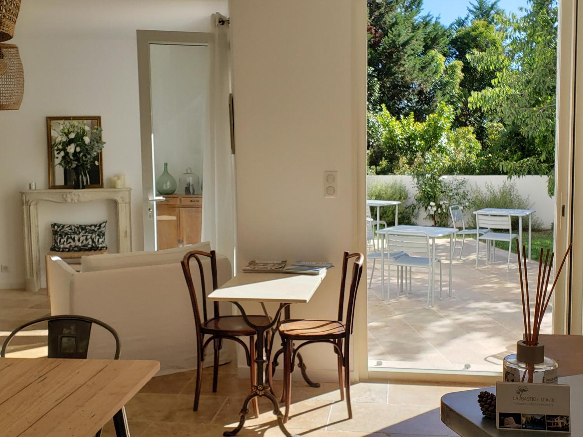 ÉguillesLa Bastide D'Alix住宿加早餐旅馆 外观 照片